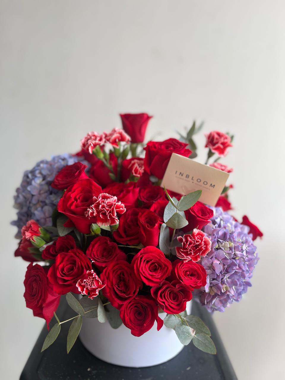 Caja redonda de 50 tallos - Imagen 3